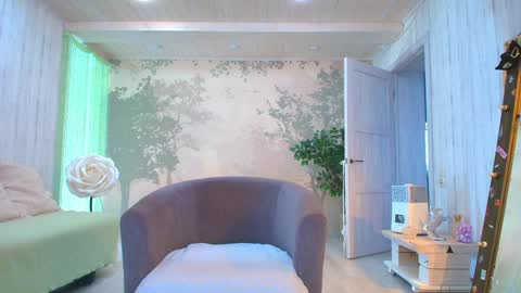 Eva  online show from February 3, 6:40 am