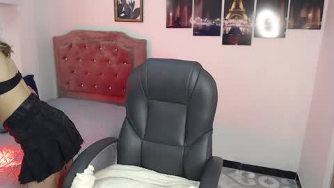 Snapshot of sunshine_gh1 chatting on January 8, 11:54 am Sunshine online show from January 8, 11:54 am