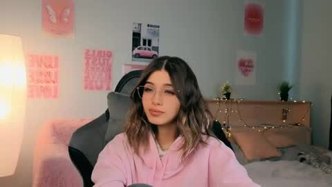 Sara online show from May 1, 1:36 pm
