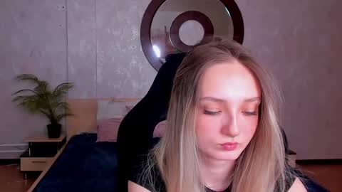 Annie online show from January 19, 1:10 am