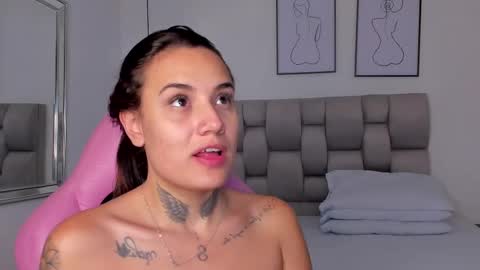 Susan online show from November 17, 3:02 pm