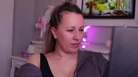 SusanJewel online show from February 25, 8:24 am