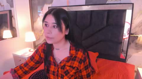 susanvilla online show from February 17, 7:57 pm