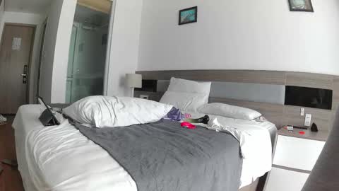 susyli online show from February 19, 4:01 am