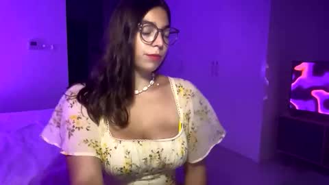 Snapshot of susyli chatting on October 17, 4:32 pm susyli online show from October 17, 4:32 pm