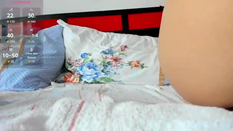 suuzykissuxoxo online show from March 31, 5:51 am