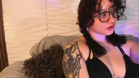 suxan_white online show from April 9, 8:03 pm