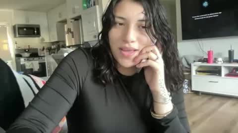 Suzy online show from February 28, 11:26 pm