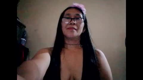 Snapshot of suzzie_hot chatting on February 5, 11:50 pm suzzie_hot online show from February 5, 11:50 pm
