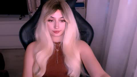 Snapshot of sweeet_baby0 chatting on October 22, 1:10 am Kate online show from October 22, 1:10 am