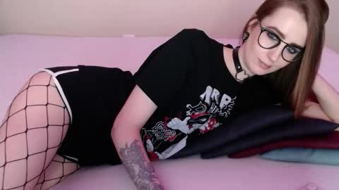 Alice online show from November 30, 4:55 pm