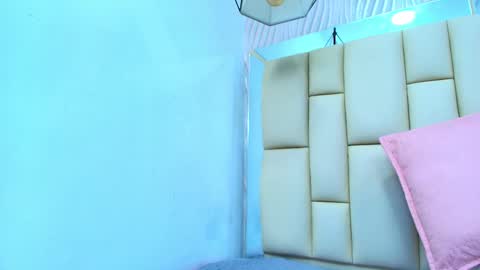 Snapshot of sweet_amye chatting on October 6, 7:18 pm Amye online show from October 6, 7:18 pm