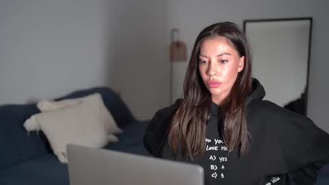 Dorothea online show from October 26, 9:32 pm