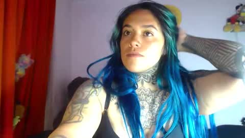 Bubbles online show from February 4, 1:19 am