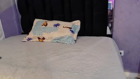 Candy online show from December 5, 7:15 pm