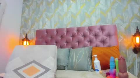 sweet_candy_sex1 online show from July 4, 3:24 am