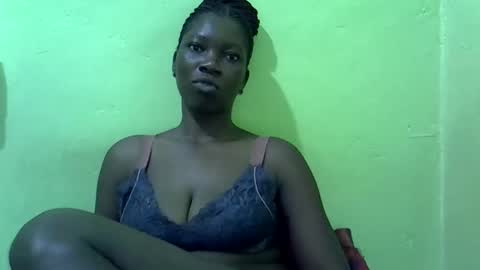 sweet_cherie1 online show from June 9, 5:18 am
