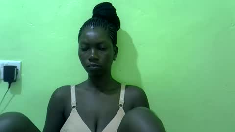 sweet_cherie1 online show from February 3, 4:10 am