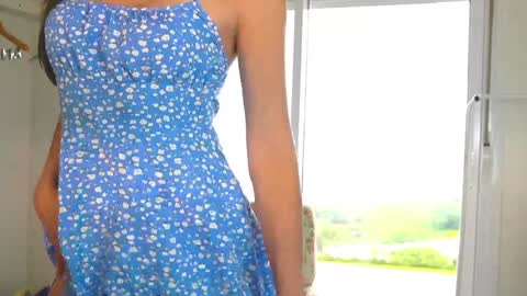 Snapshot of sweet_chilli_ chatting on December 22, 11:33 am Bruna - Live on December - My wishlist online show from December 22, 11:33 am