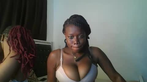 sweet_ella6 online show from April 2, 1:41 pm