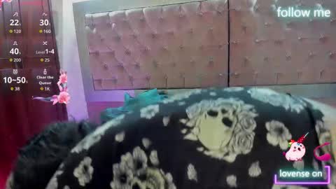  emmili  online show from February 2, 12:04 pm