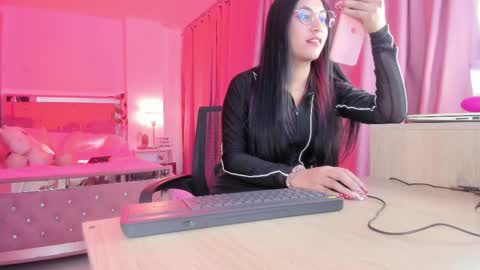 Isiis online show from October 10, 12:37 am