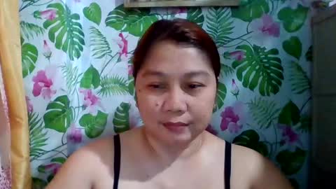 sweet_kayley online show from December 13, 4:33 am