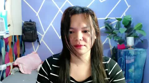 Snapshot of sweet_kendallxxxx chatting on December 20, 2:19 am Nicahhh online show from December 20, 2:19 am