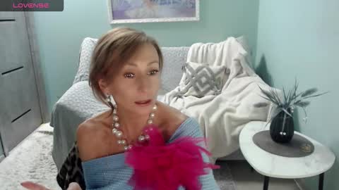 Helen online show from October 3, 5:56 am