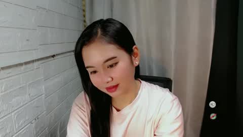 Snapshot of sweet_laika chatting on February 15, 6:01 pm LAIKA online show from February 15, 6:01 pm