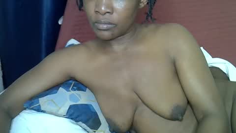 sweet_lessly online show from February 12, 6:20 pm