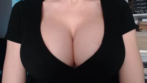 Jen online show from February 23, 4:13 am