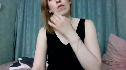 sweet_lilbunny online show from February 22, 6:09 pm