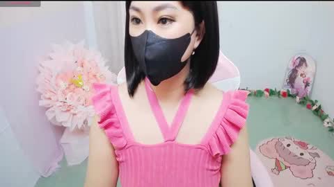 Lily online show from May 3, 11:52 pm