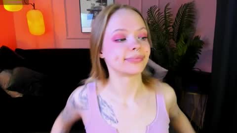 Lucy online show from April 29, 6:38 am