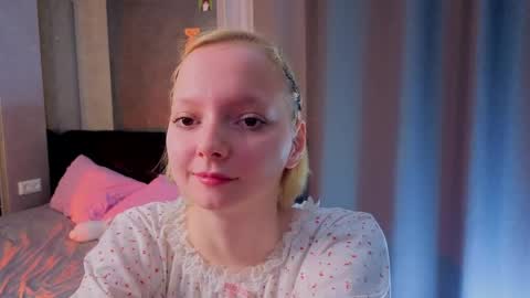 Lana online show from April 27, 4:15 pm