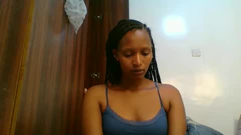 Linda online show from February 12, 5:03 pm