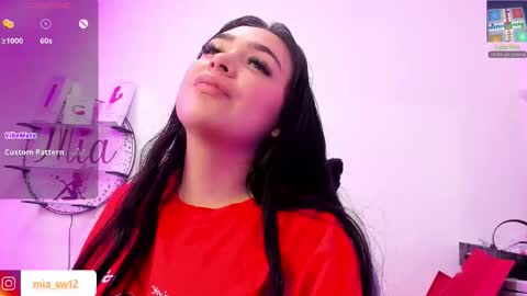 Mia Johns online show from December 19, 6:05 am