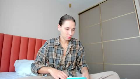 Sofi online show from December 25, 5:37 am