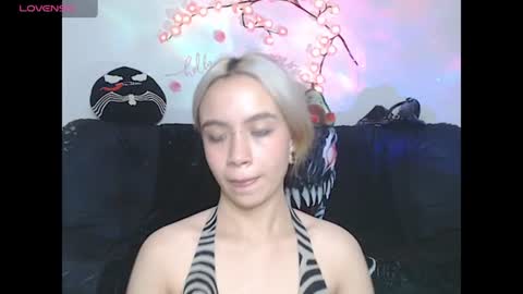 sweet molly420 online show from July 3, 11:00 pm