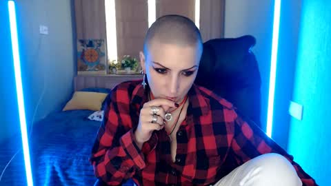 sweet_n_strong online show from March 29, 5:50 am