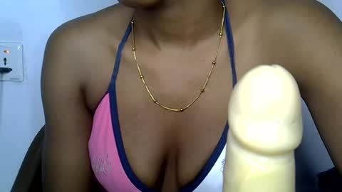 sweet girl online show from July 6, 3:03 pm