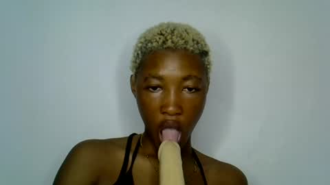 sweet girl online show from June 27, 12:22 pm