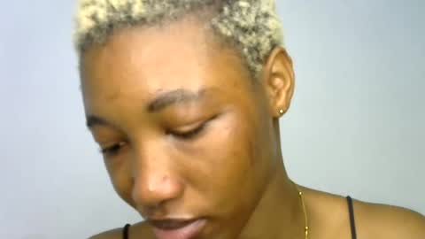 sweet girl online show from July 20, 10:39 am