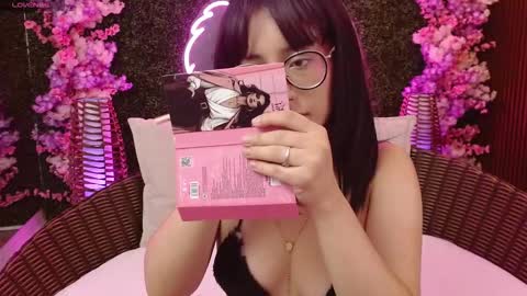 Roxanee online show from February 25, 1:20 pm