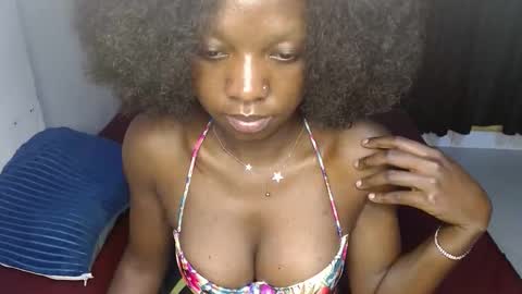 ellanah Tracie online show from November 10, 12:06 am