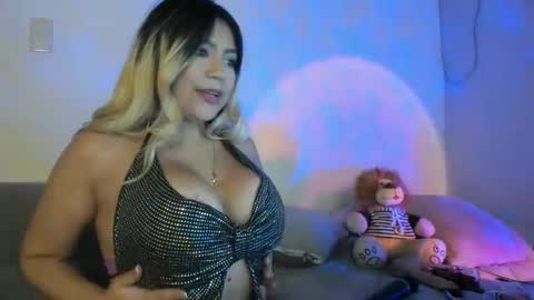              online show from January 4, 6:30 am