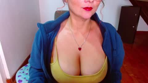 Snapshot of sweet_tammyy chatting on March 10, 1:10 pm tammy IG stammy 36 online show from March 10, 1:10 pm