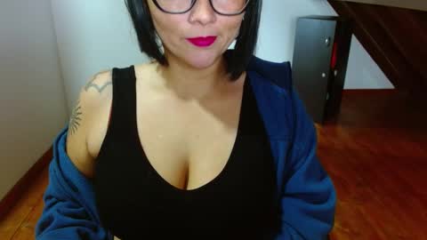 Snapshot of sweet_tammyy chatting on February 5, 12:20 am tammy IG stammy 36 online show from February 5, 12:20 am