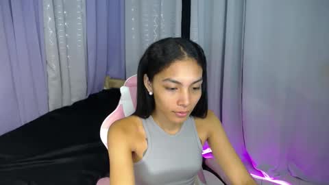Snapshot of sweet_trishaxx chatting on March 7, 4:13 am Trisha online show from March 7, 4:13 am